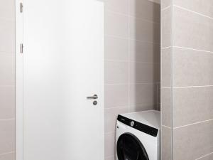 Pronájem bytu 2+kk, Praha - Vysočany, Pod Harfou, 61 m2