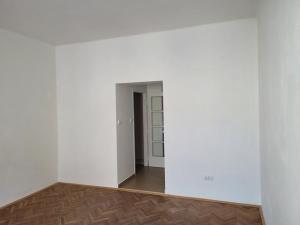 Pronájem bytu 2+1, Pardubice - Zelené Předměstí, Sladkovského, 61 m2