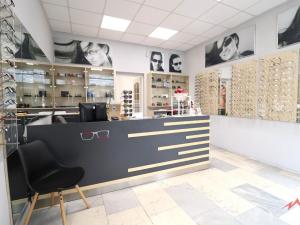 Pronájem obchodního prostoru, Děčín - Děčín I-Děčín, Masarykovo nám., 65 m2