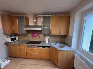 Pronájem rodinného domu, Charváty, 250 m2