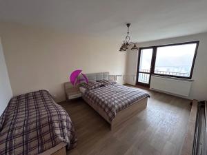 Pronájem rodinného domu, Charváty, 250 m2