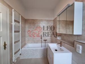 Prodej bytu 4+1, Opava - Předměstí, Zborovská, 104 m2