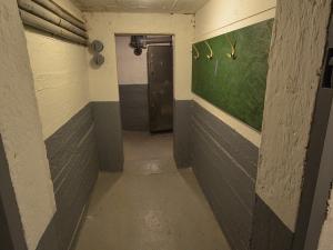 Pronájem skladu, Praha - Libeň, náměstí Dr. Václava Holého, 100 m2