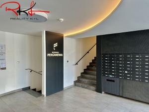 Pronájem garáže, Praha, U Pergamenky, 16 m2