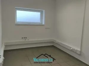 Pronájem obchodního prostoru, Kroměříž, Bílanská, 210 m2