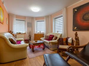 Prodej rodinného domu, Kadaň, Třešňová, 405 m2