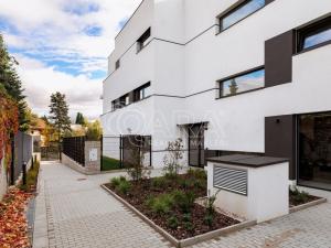 Pronájem bytu 2+kk, Praha - Troja, Pod Hrachovkou, 58 m2