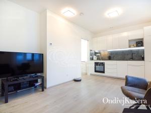 Pronájem bytu 2+kk, Praha - Strašnice, Krátká, 45 m2