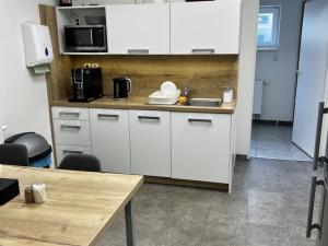 Pronájem skladu, 781 m2