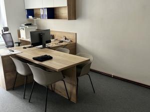 Pronájem skladu, 781 m2