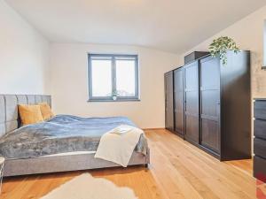 Prodej bytu 3+kk, Praha - Lhotka, Slepá I, 74 m2