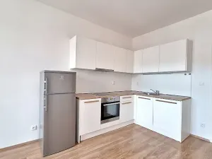 Pronájem bytu 2+kk, Praha - Vršovice, Rybalkova, 45 m2