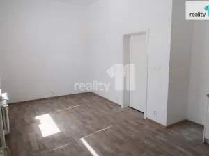 Pronájem bytu 1+kk, Praha - Hlubočepy, Werichova, 32 m2