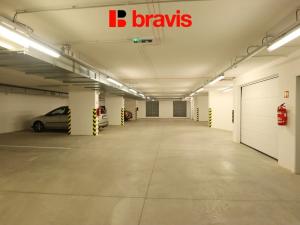 Pronájem garáže, Brno - Žebětín, Chvalovka, 14 m2