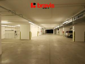 Pronájem garáže, Brno - Žebětín, Chvalovka, 14 m2