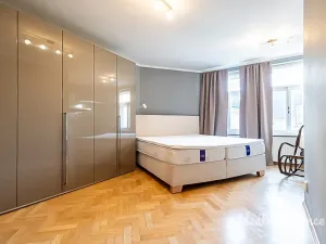 Pronájem bytu 3+kk, Praha - Staré Město, Valentinská, 114 m2