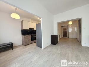 Pronájem bytu 3+1, Praha - Dejvice, Na Dionysce, 84 m2