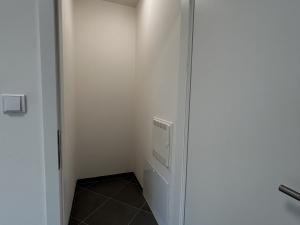 Pronájem bytu 2+kk, Praha - Karlín, U Sluncové, 56 m2