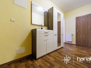 Pronájem bytu 2+kk, Olomouc, Janského, 78 m2