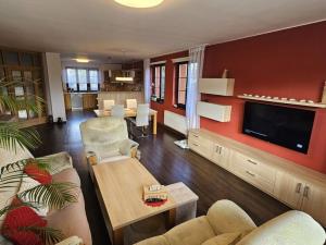 Prodej rodinného domu, Rožmitál pod Třemšínem, Sladkovského, 200 m2