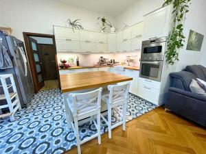 Pronájem bytu 5+kk, Brno, náměstí 28. října, 136 m2