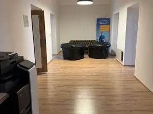 Pronájem kanceláře, Praha - Smíchov, Nádražní, 145 m2