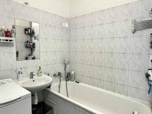 Prodej bytu 2+1, Měčín, Sadová, 60 m2