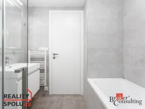 Pronájem bytu 3+kk, Hradec Králové - Nový Hradec Králové, Buková, 104 m2