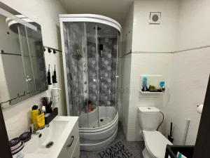 Pronájem bytu 2+1, Karlovy Vary, Charkovská, 51 m2