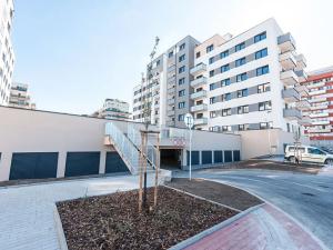 Pronájem bytu 2+kk, Praha - Hlubočepy, Fabiánové, 45 m2