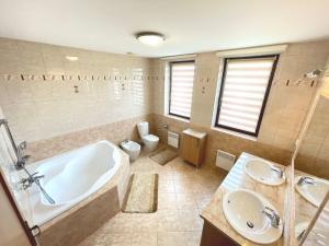 Pronájem rodinného domu, Trnová, 198 m2