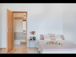 Pronájem bytu 2+kk, Praha - Žižkov, Husinecká, 48 m2