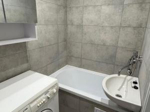 Pronájem bytu 2+kk, Most, Albrechtická, 40 m2