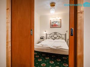 Pronájem ubytování, Karlovy Vary, Libušina, 340 m2