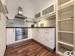 Pronájem bytu 2+kk, Praha, Žitomírská, 50 m2