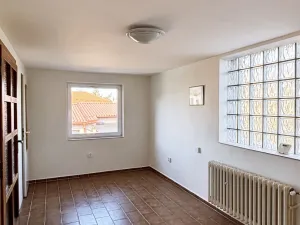 Prodej komerční nemovitosti, Libiš, 300 m2