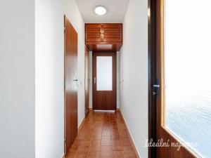 Pronájem bytu 2+kk, Praha - Podolí, Hudečkova, 49 m2