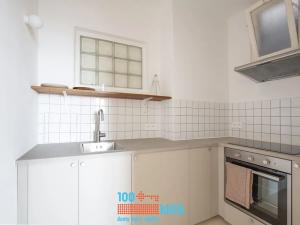 Pronájem bytu 1+kk, Praha - Holešovice, Umělecká, 37 m2