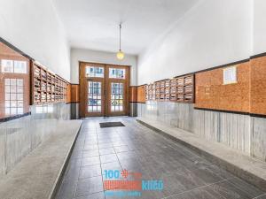 Pronájem bytu 1+kk, Praha - Holešovice, Umělecká, 37 m2