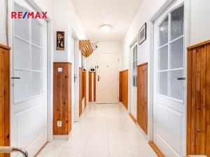 Prodej bytu 3+1, Praha - Horní Počernice, Komárovská, 67 m2