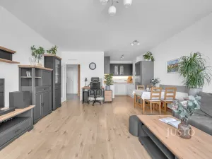 Prodej bytu 2+kk, Praha, U konečné, 61 m2