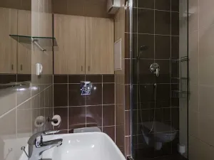 Prodej bytu 2+kk, Praha - Kyje, Farkašova, 48 m2