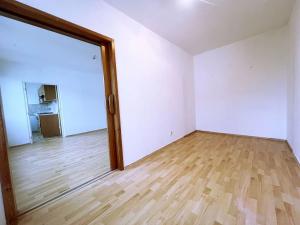 Prodej bytu 3+1, Praha - Prosek, Bohušovická, 55 m2