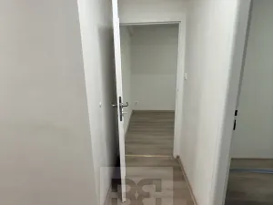 Pronájem bytu 3+kk, Praha - Záběhlice, Hlavní, 57 m2