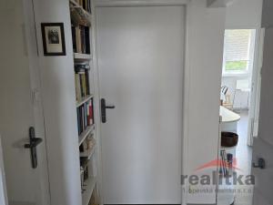 Prodej bytu 3+1, Opava - Kateřinky, Holasická, 76 m2