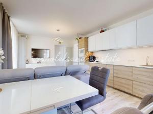 Pronájem bytu 3+kk, Praha - Vysočany, Oktábcových, 70 m2