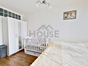 Pronájem bytu 2+kk, Praha - Kobylisy, Bojasova, 46 m2