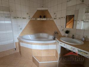 Pronájem bytu 3+kk, Opava, Hořicova, 85 m2