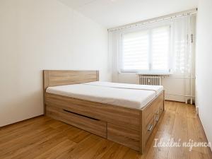 Pronájem bytu 2+kk, Praha - Kobylisy, Šiškova, 45 m2
