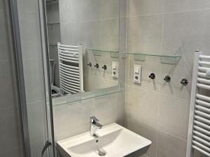 Pronájem bytu 1+kk, Praha - Újezd nad Lesy, Rohožnická, 30 m2